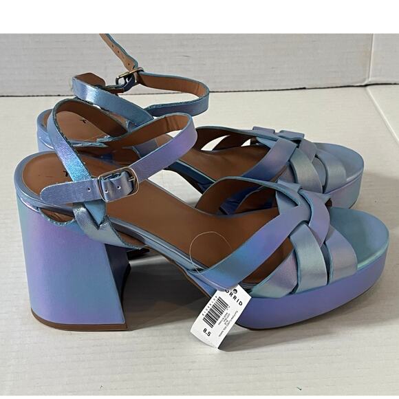NWT Women's Torrid Blue/Purple Iridescent Strappy Chunky Heel Sandals Sz 8.5 - Picture 2 of 8